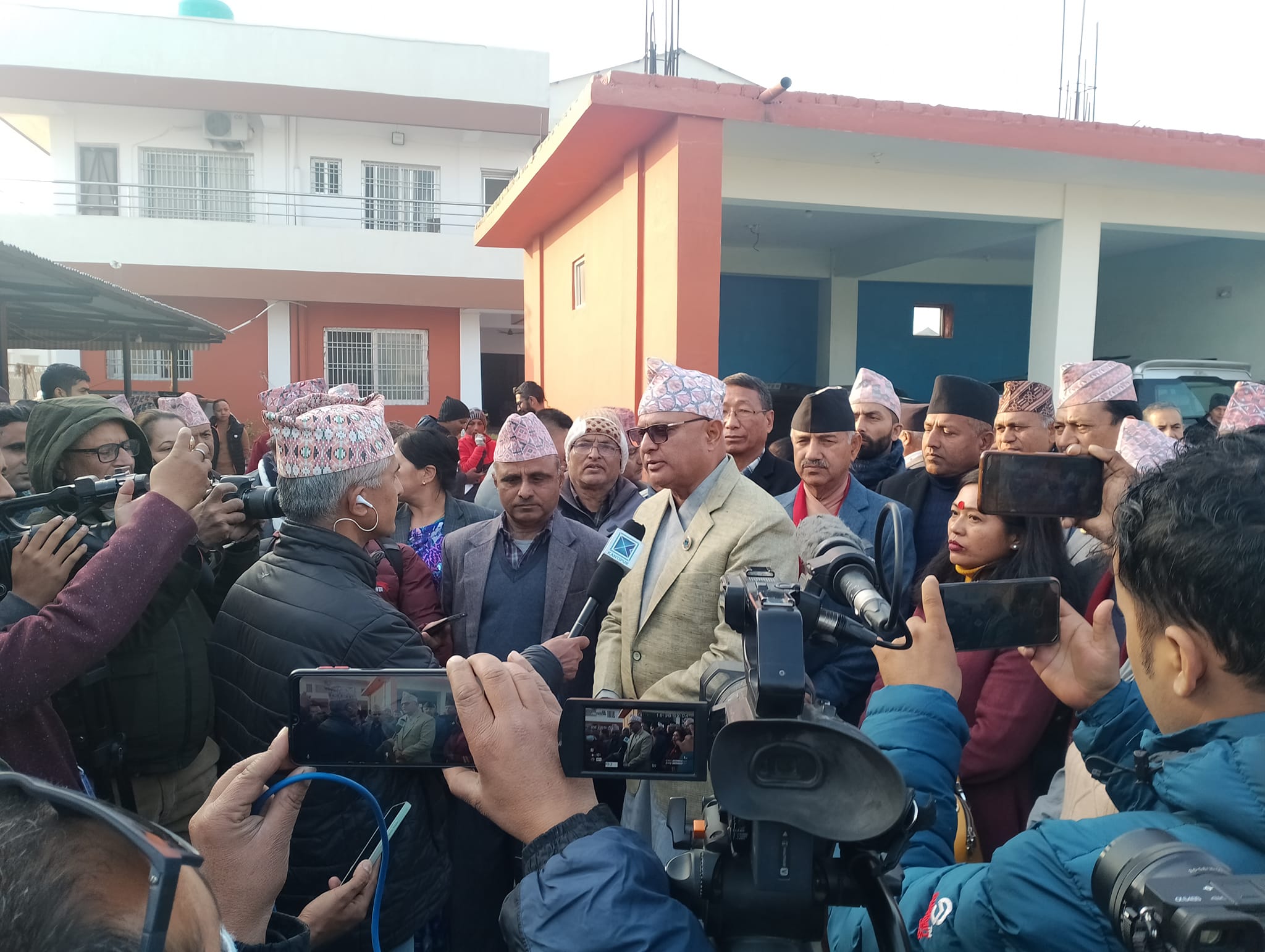 प्रदेश १ को मुख्यमन्त्रीमा एमाले हिक्मत कार्कीले पेस गरे दाबी